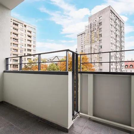 Grand Theatre Cosy By Bookinghost *