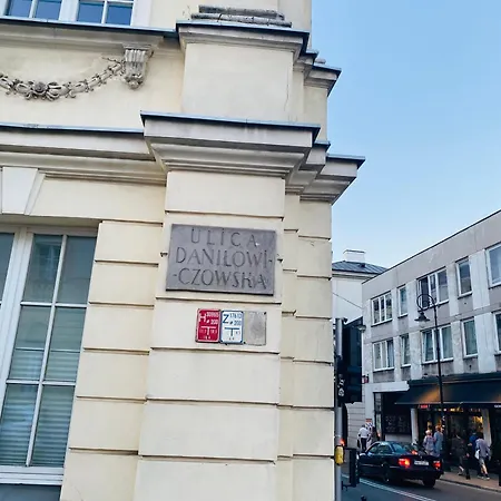 Grand Theatre Cosy By Bookinghost